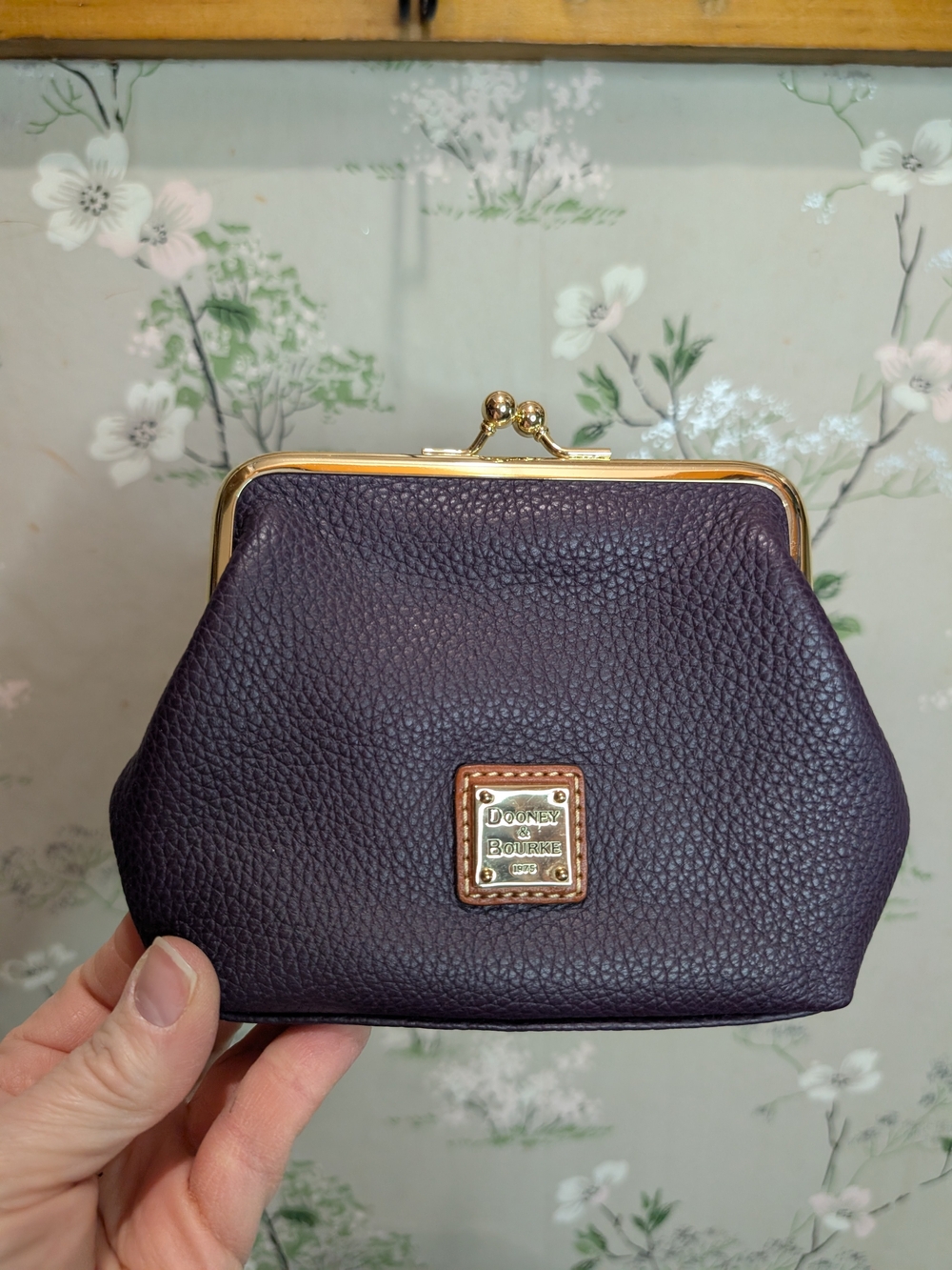 Dooney & Bourke Plum Leather Kiss-Lock Coin Purse with Gold Accents - Picture 2 of 7
